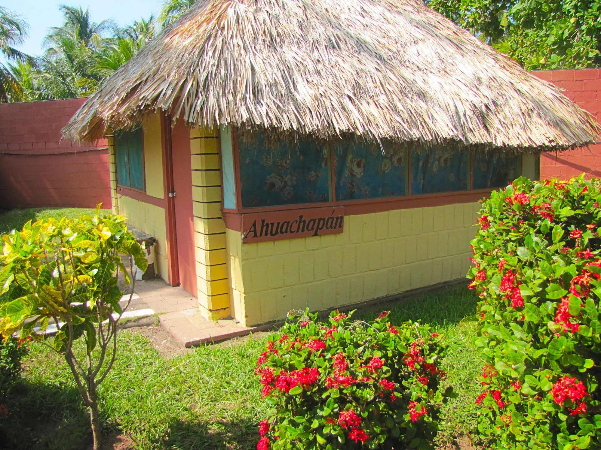 Tropiclub Playa El Cuco Hotel Exterior photo